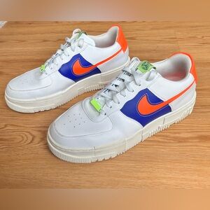 Women’s Nike Airforce 1 Pixel in White, Concord, Crimson